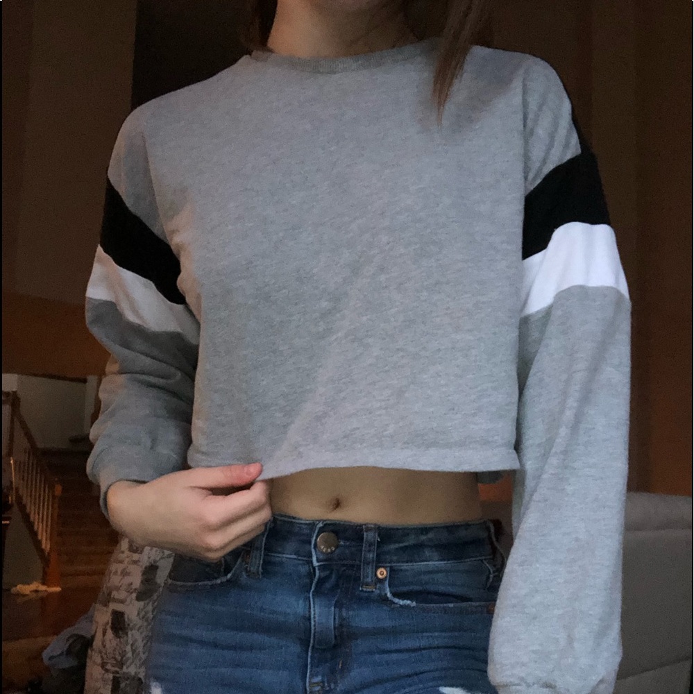 H&M cropped sweater, size S